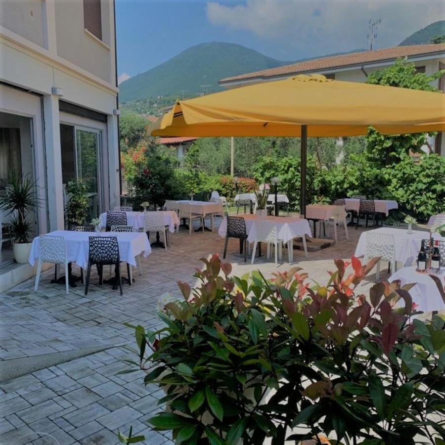 Hotel Lorena Toscolano Maderno Exterior photo