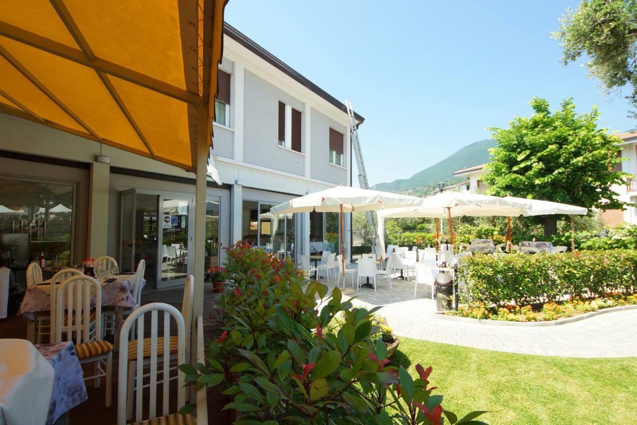 Hotel Lorena Toscolano Maderno Exterior photo